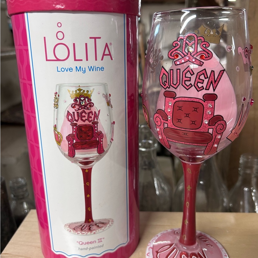 Lolita “Queen II” Wine Glass
